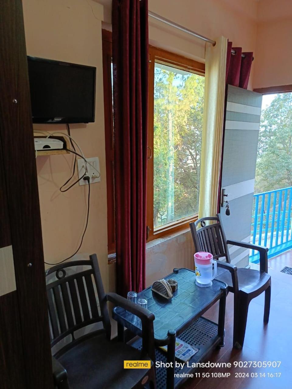 Joshi Holiday Home Stay Lansdowne Exterior foto